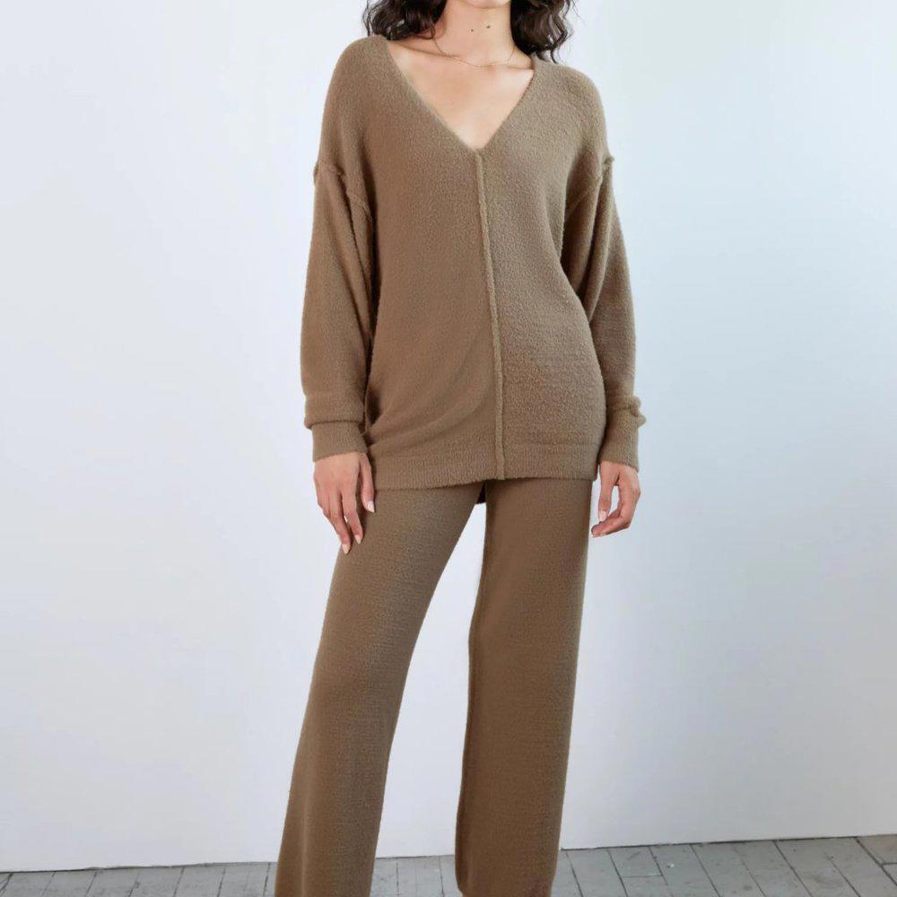 Aritzia Wilfred Free Hush Chenille Knit V-Neck Sweater